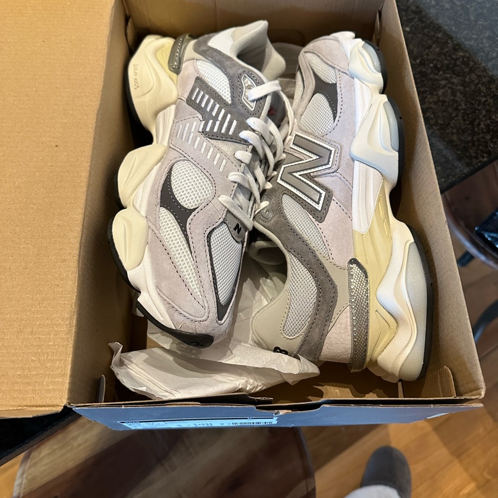 New Balance 9060